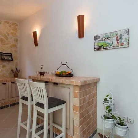 Holiday home Relaxing Dalmatian House In Village