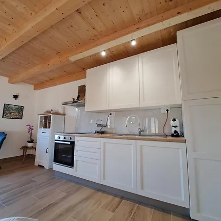 Relaxing Dalmatian House In Village